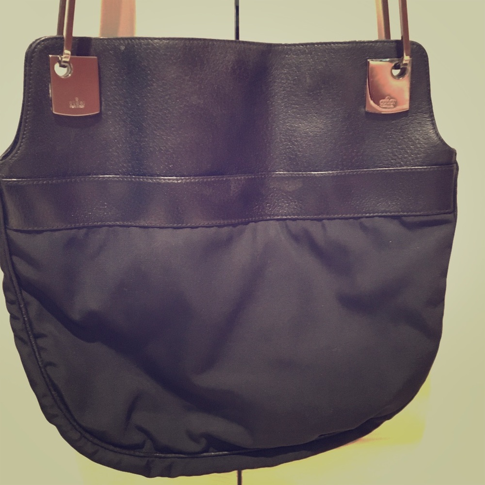 Gucci Authentic shoulder bag